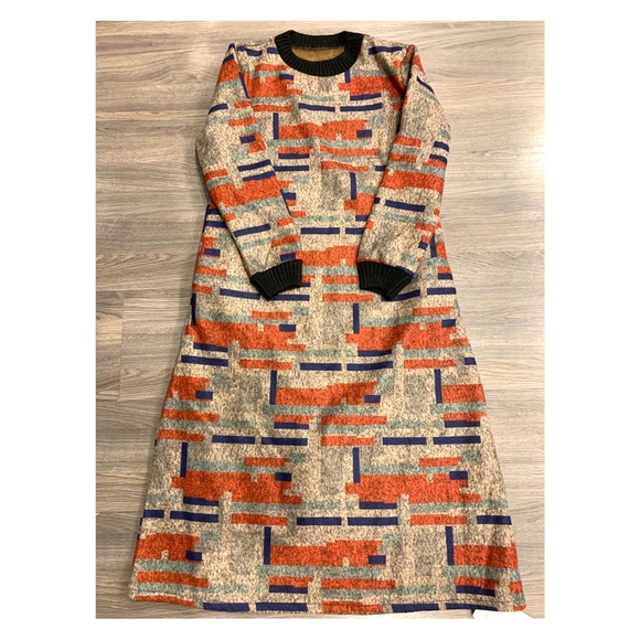 🐻Warm Dress🐻 - Picture 2 of 6